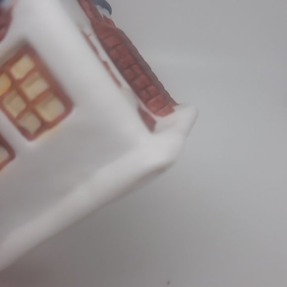 VINTAGE 1991 READERS DIGEST The Queens Inn Baker Grocer ORNAMENT BELLS Christmas - Picture 5 of 5